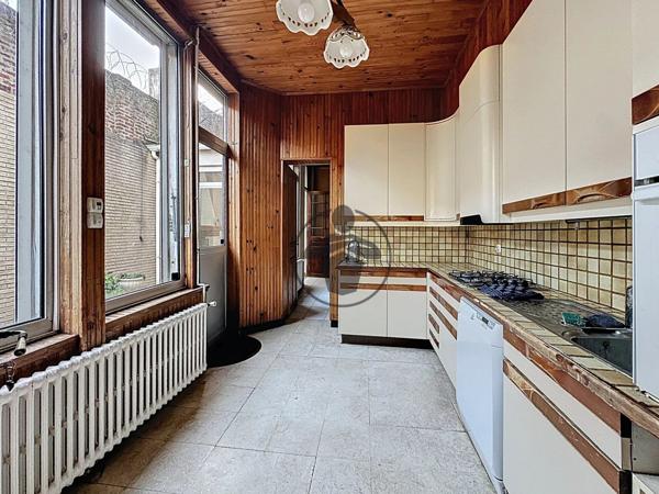 Vente Maison de ville 8 pièces 220 m2 à Saint-Quentin