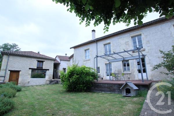 Maison à vendre  11 pièces - 295,22 m2 PERIGUEUX - 24