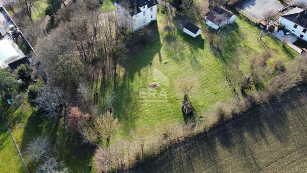 Terrain Damparis 1046 m2 constructibles dans un cadre privilegié