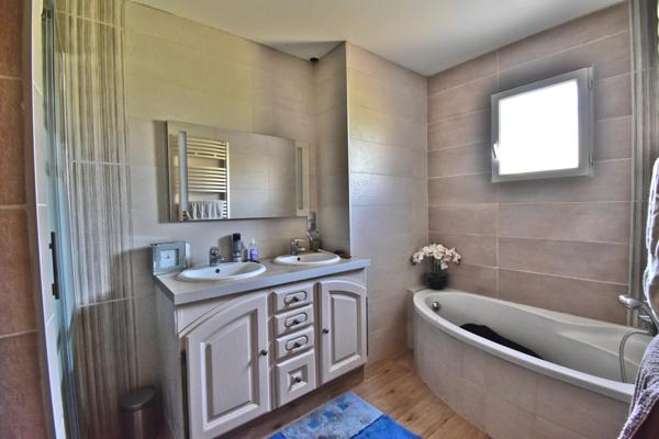 Plain pied et piscine au Plan de Gaubert, Digne 04