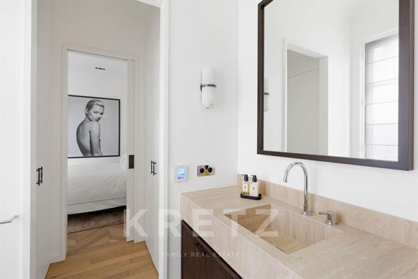 Appartement entièrement rénové à deux pas de la Rue du Bac