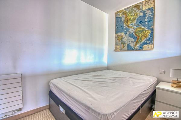 Le Chesnay limitrophe Versailles Appartement 2 pièces de 42.04 m² carrez situé au 4ème et dernier étage avec ascenseur et cave €265 000 ** - Référence 26879