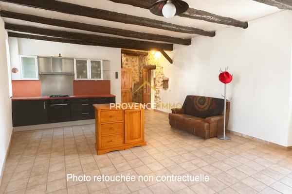 Vallon-Pont-d'Arc (07150) Opportunité rare : maison de ville avec cour et fort potentiel