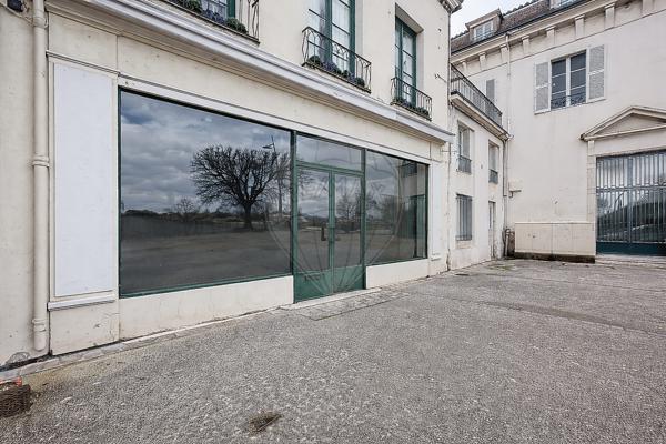Local d’activité à louer - Chalon-sur-Saône, Saône-et-Loire - 71