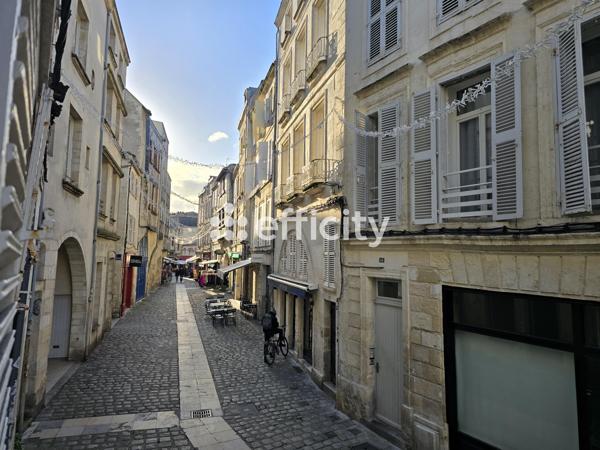 Appartement
         1 pièce
        - 17 m²