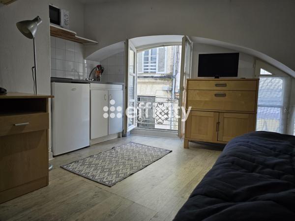 Appartement
         1 pièce
        - 17 m²