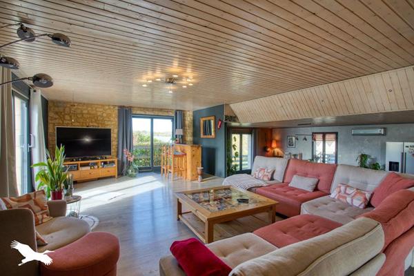 Maison à vendre |  Meyrals |  8 pièces | 264 m²