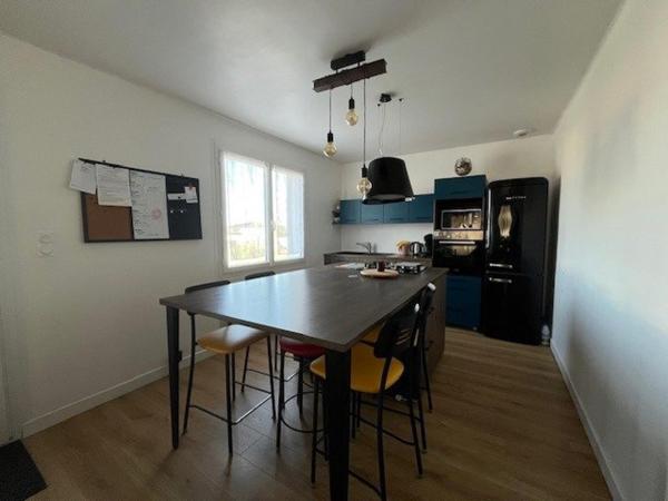 Maison 84 m2 hab. élevée sur sous sol, parcelle 844 m2