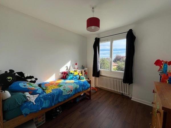 Maison 84 m2 hab. élevée sur sous sol, parcelle 844 m2