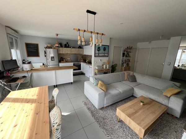 Appartement à vendre 239 856 € Saint-Priest 3 p 66 m² DPE C