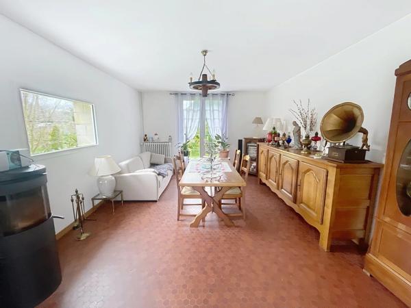 Vente Propriété 8 pièces 313 m2 à Chamouille