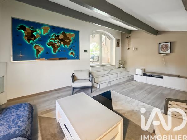 Maison à vendre 10 pièces 228 m² Mas-de-Londres