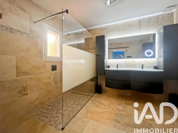 Maison à vendre 10 pièces 228 m² Mas-de-Londres