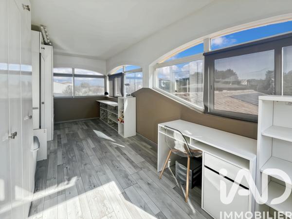 Maison à vendre 10 pièces 228 m² Mas-de-Londres