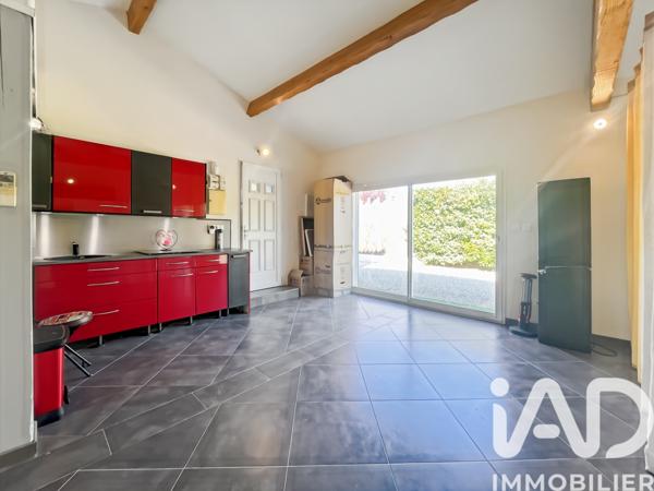 Maison à vendre 10 pièces 228 m² Mas-de-Londres