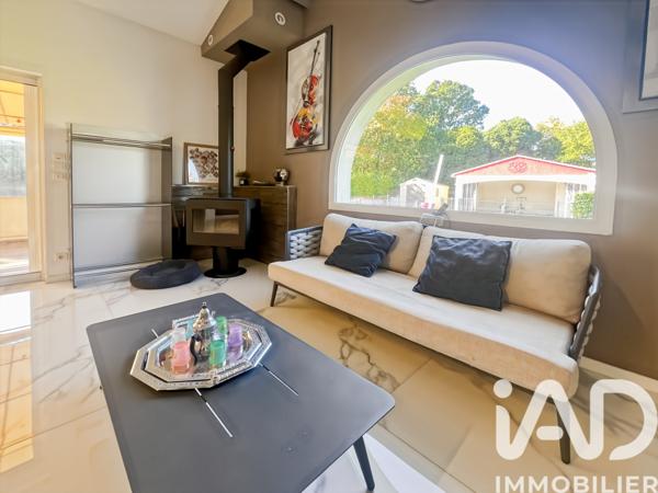 Maison à vendre 10 pièces 228 m² Mas-de-Londres