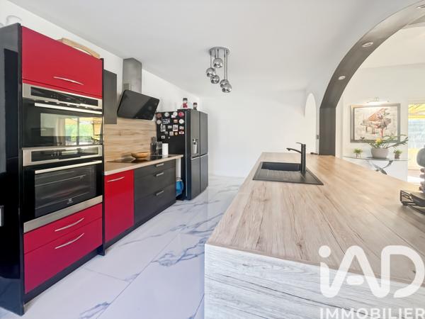 Maison à vendre 10 pièces 228 m² Mas-de-Londres