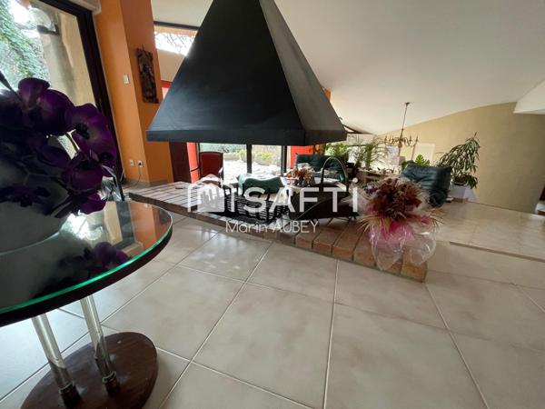 MAISON D’ARCHITECTE DANS SON ECRIN NATUREL