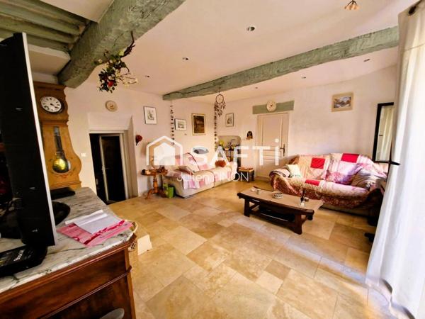 magnifique maison de village du XIXe siècle à Rustrel