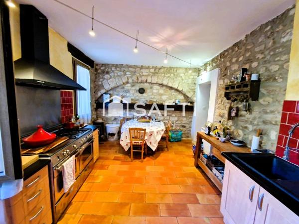 magnifique maison de village du XIXe siècle à Rustrel