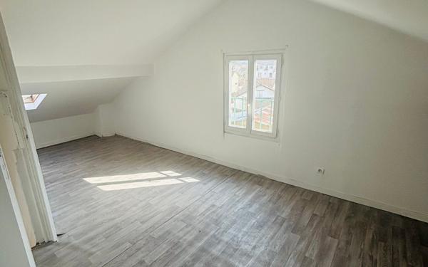 Maison à vendre    3 pièces • 56 m2 Saint-Denis