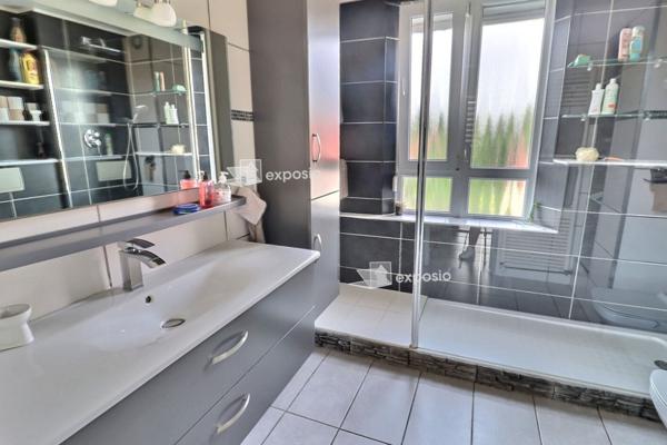 MAISON DANS COPROPRIETE de  186.6 Habitable et 234,65 au sol