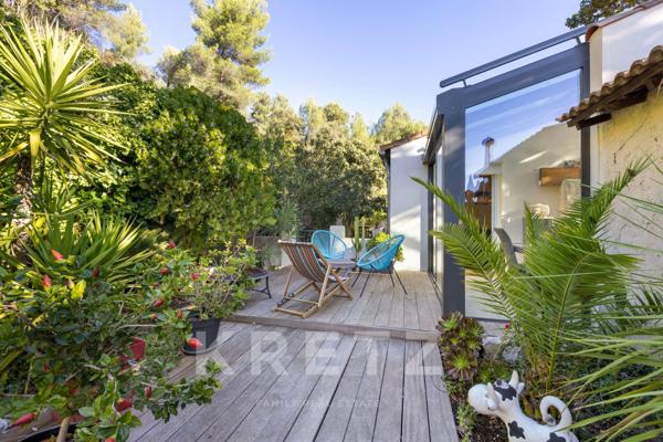 Exclusivité -Villeneuve -Maison rénovée avec piscine et vue dégagée - 140m² sur plus de 1000m² de te