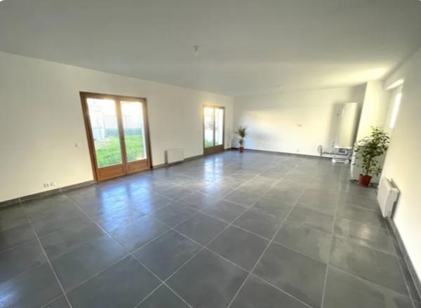 Lommoye (78270) GRANGE RENOVEE 5 PIECES 3 CHAMBRES LOMMOYE YVELINES