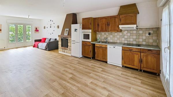 Appartement 4 pièces avec un grand garage en sous-sol