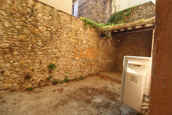 Immeuble au centre de Thuir