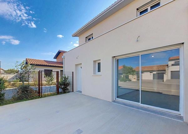 Villa neuve T5 de 135 m² sur 350 m² de terrain