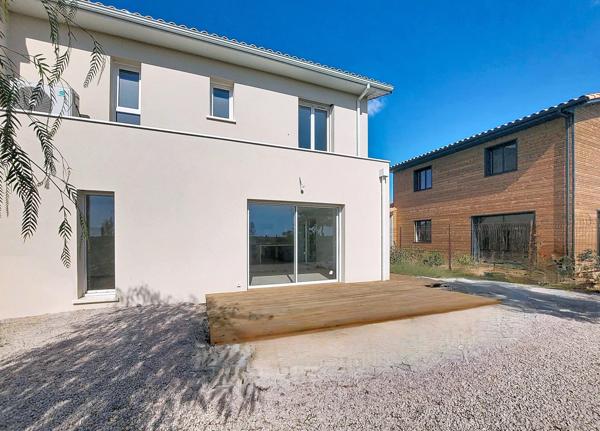 Villa neuve T5 de 135 m² sur 350 m² de terrain