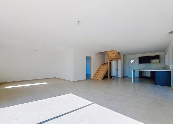 Villa neuve T5 de 135 m² sur 350 m² de terrain