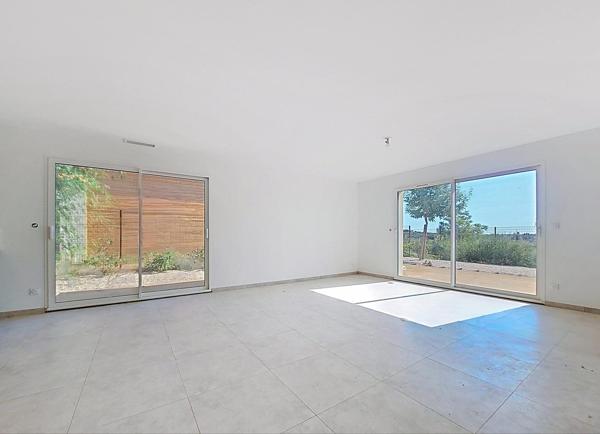 Villa neuve T5 de 135 m² sur 350 m² de terrain