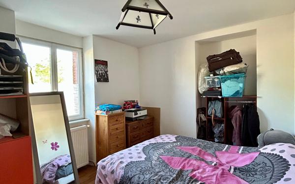 Immeuble à vendre    10 pièces • 211 m2 Les Avenières