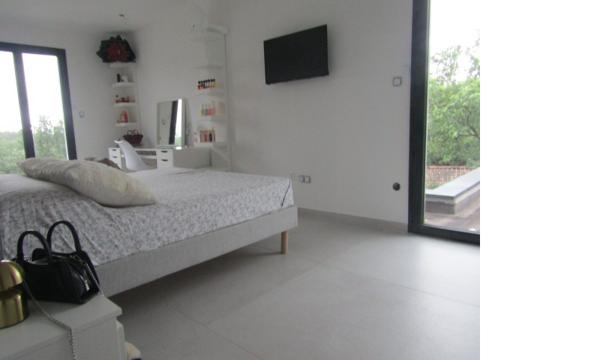 Villa neuve contemporaine 220m²  4 chambres sur terrain de 1200m² Donzère 465 000HAI