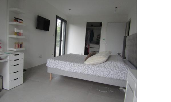 Villa neuve contemporaine 220m²  4 chambres sur terrain de 1200m² Donzère 465 000HAI