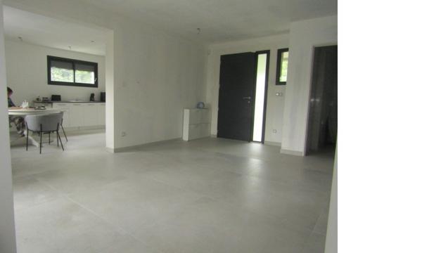 Villa neuve contemporaine 220m²  4 chambres sur terrain de 1200m² Donzère 465 000HAI