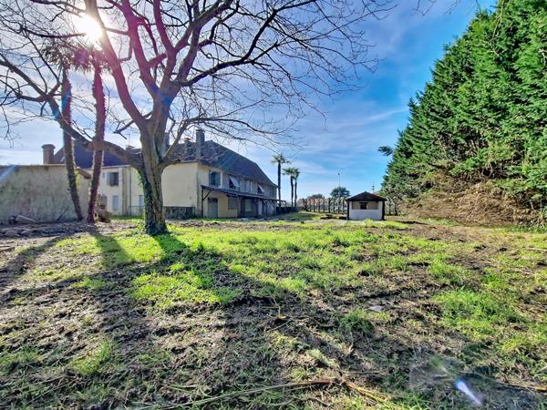 Guinarthe-Parenties (64390) Immeuble de 550 m² – Fort potentiel – Parcelle de 8 573 m²