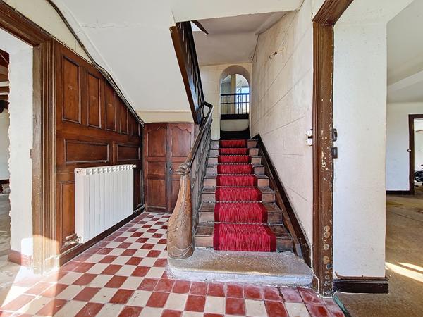 Guinarthe-Parenties (64390) Immeuble de 550 m² – Fort potentiel – Parcelle de 8 573 m²