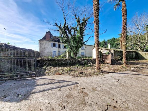 Guinarthe-Parenties (64390) Immeuble de 550 m² – Fort potentiel – Parcelle de 8 573 m²
