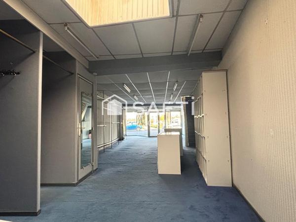 Arques - local  avec espace de vie , bureau - Idéal investisseur