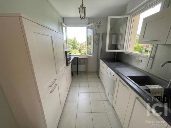 APPARTEMENT - T3 - DERNIER ETAGE - 77M²