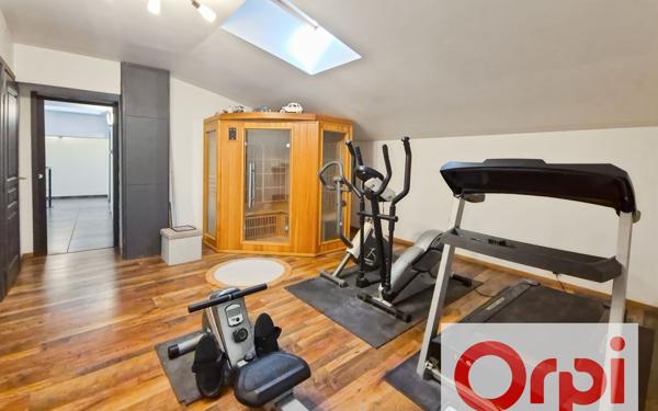 Maison à vendre    7 pièces •  Castelnau-d'Estrétefonds