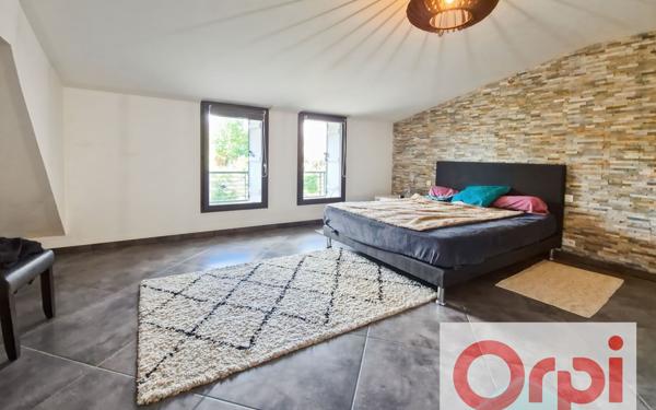 Maison à vendre    7 pièces •  Castelnau-d'Estrétefonds