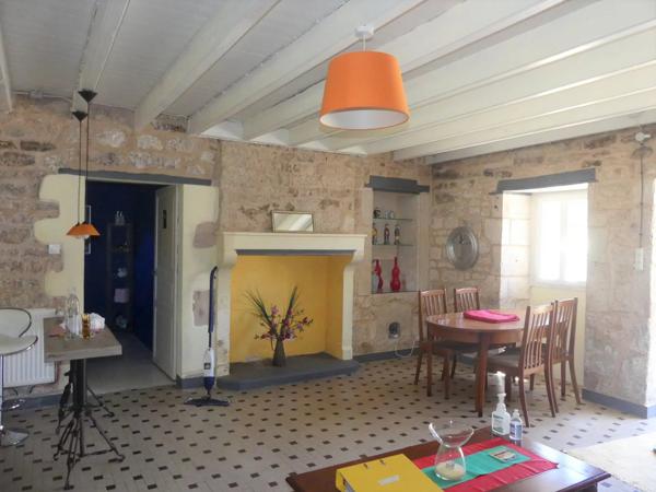Belle maison avec gite, dépendances et grand jardin