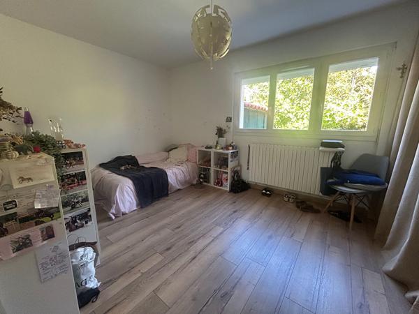 Maison - 143m2 - 4 chambres - 2 garages - La Trompette 669 000 € **  - Référence  MR740