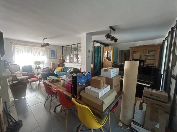 Maison - 143m2 - 4 chambres - 2 garages - La Trompette 669 000 € **  - Référence  MR740