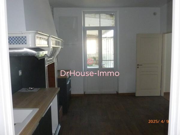 Maison à vendre 10 pièces de 230 m²