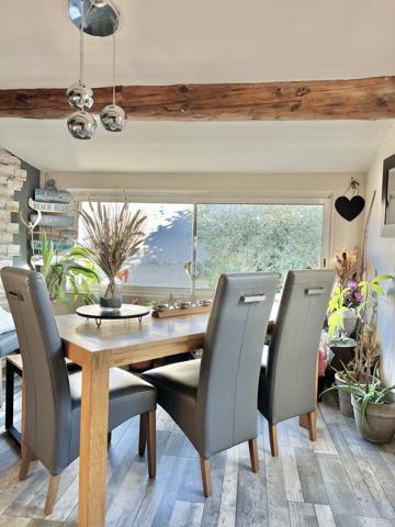 Lauris (84360) Maison avec jardin, piscine et dépendance proche du village